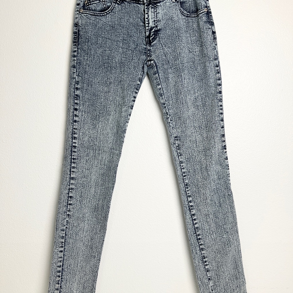 Modiva  Size 7 Acid Wash Jeans Skinny